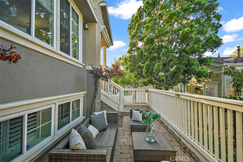 1800 Oak Street 200