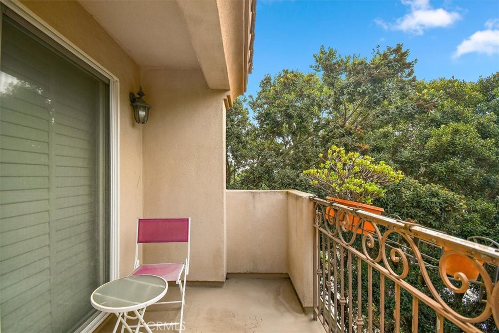 838 Arlington Avenue