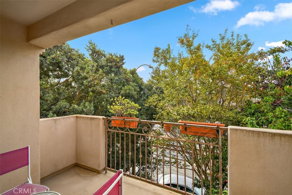 838 Arlington Avenue