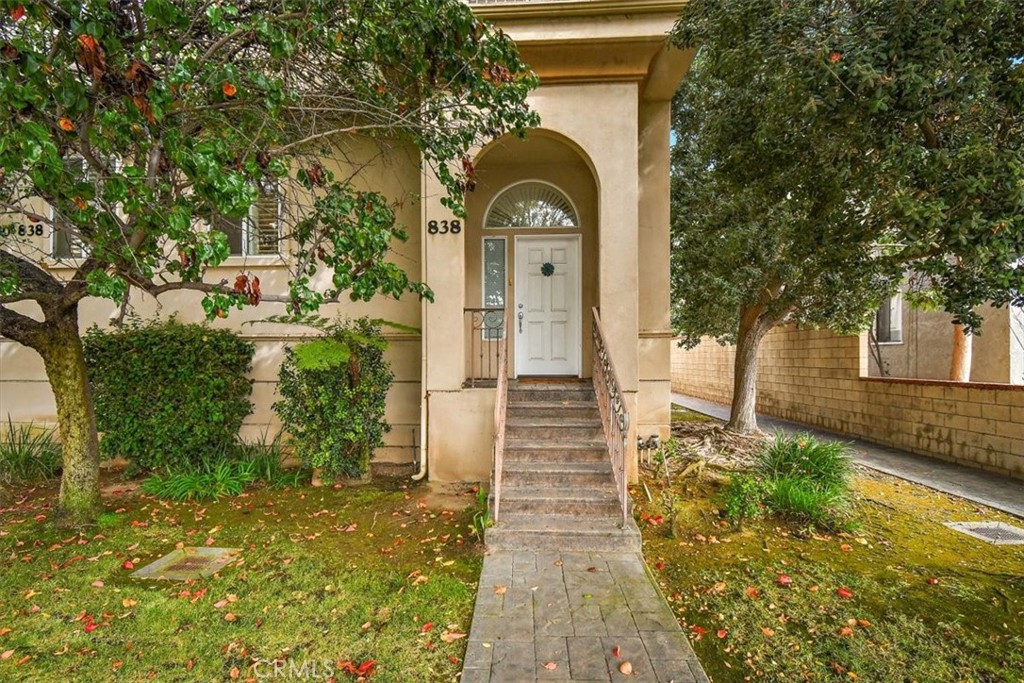 838 Arlington Avenue