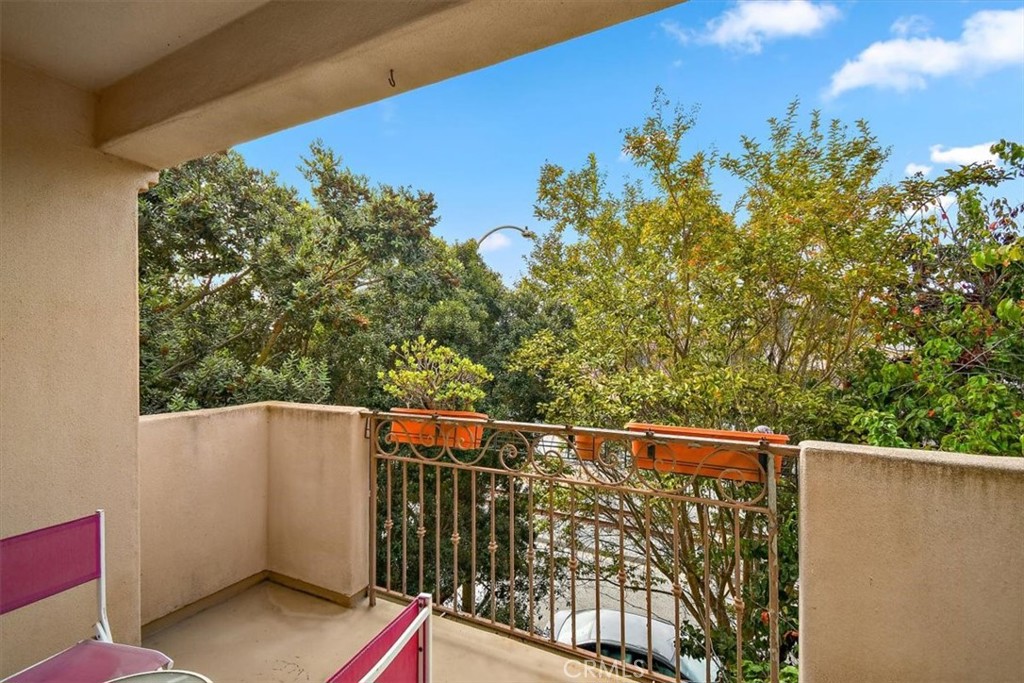 838 Arlington Avenue