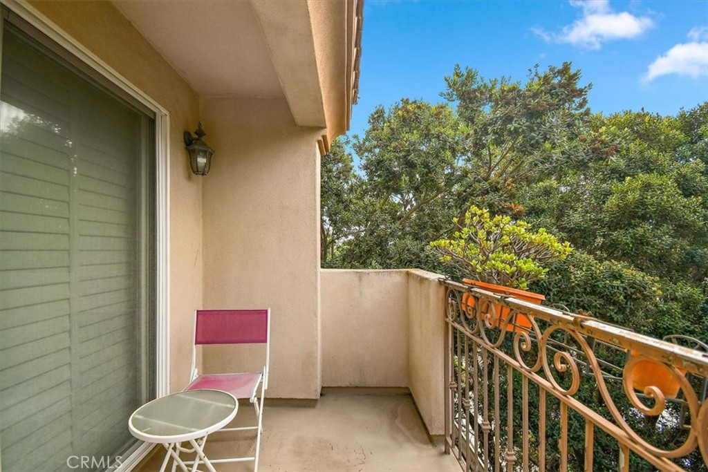 838 Arlington Avenue