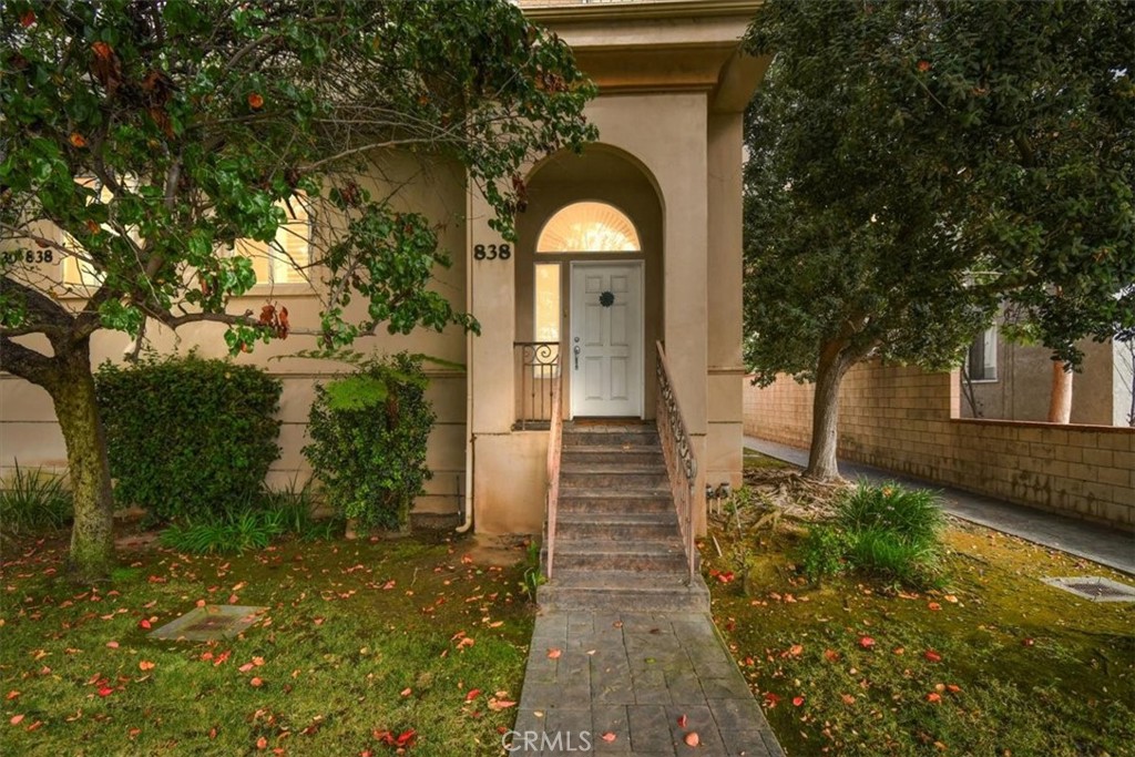 838 Arlington Avenue