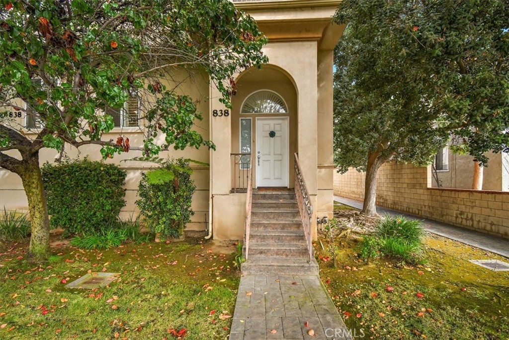 838 Arlington Avenue