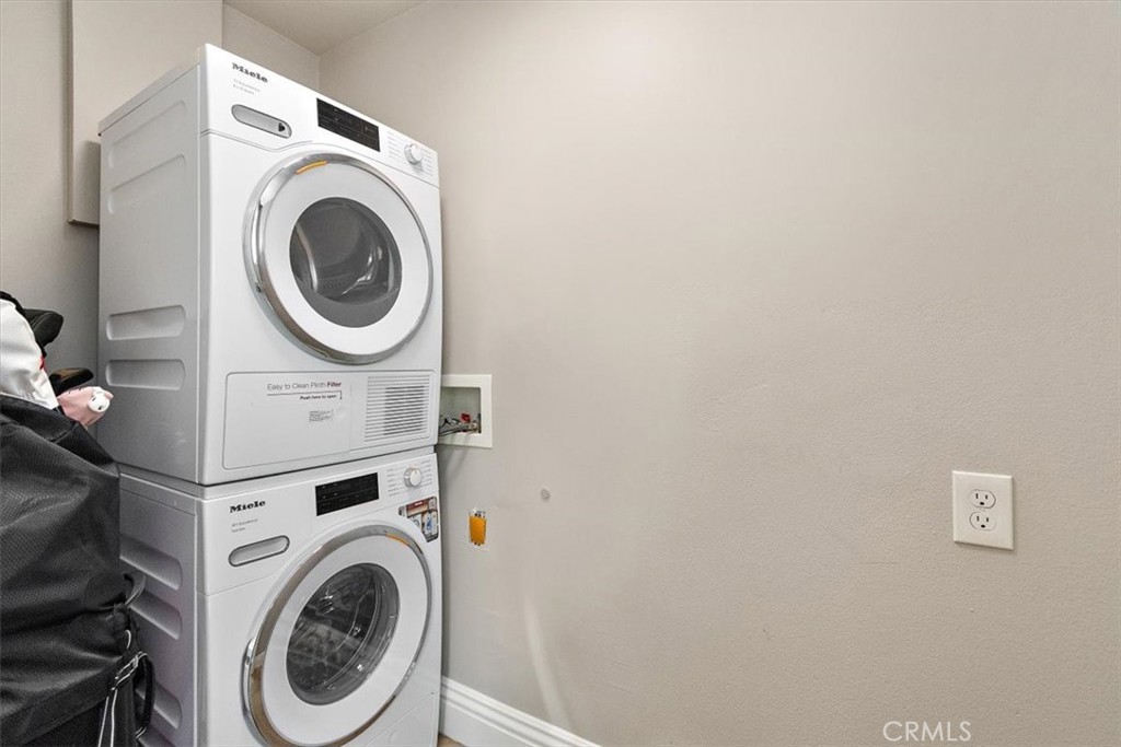 2765 Huntington Drive