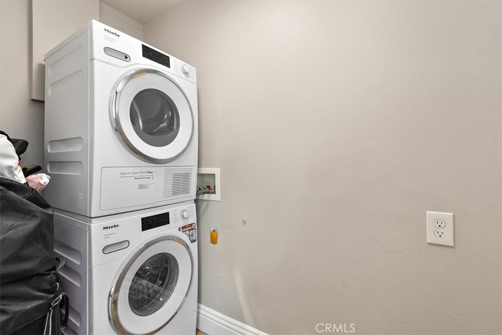 2765 Huntington Drive