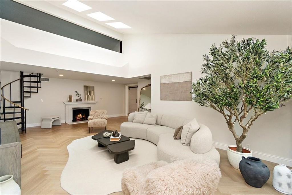 2765 Huntington Drive
