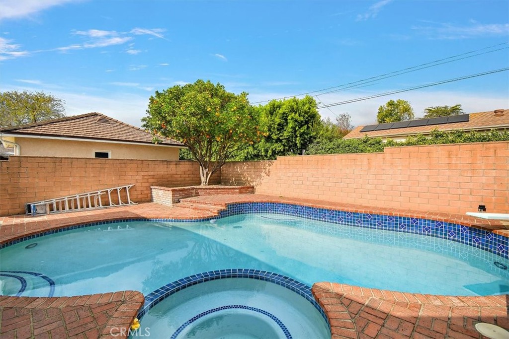 2765 Huntington Drive