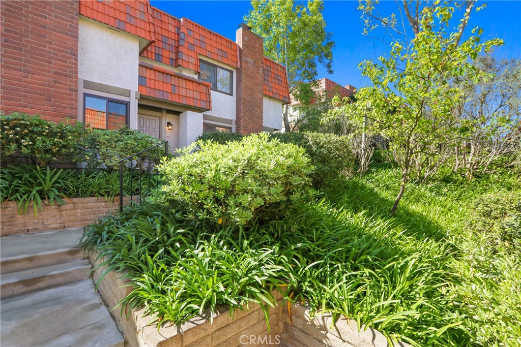 28015 Ridgebluff Court