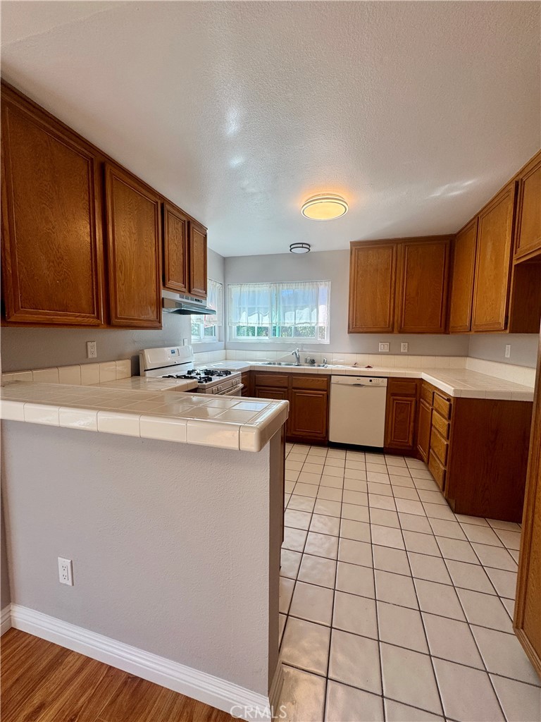 2800 Plaza Del Amo 238