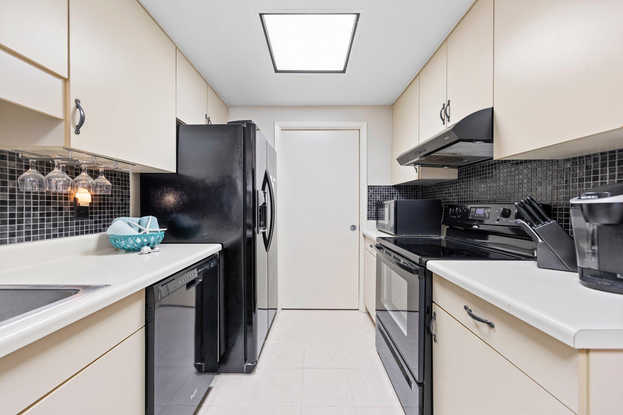 8271 Gulf Boulevard, APT 901