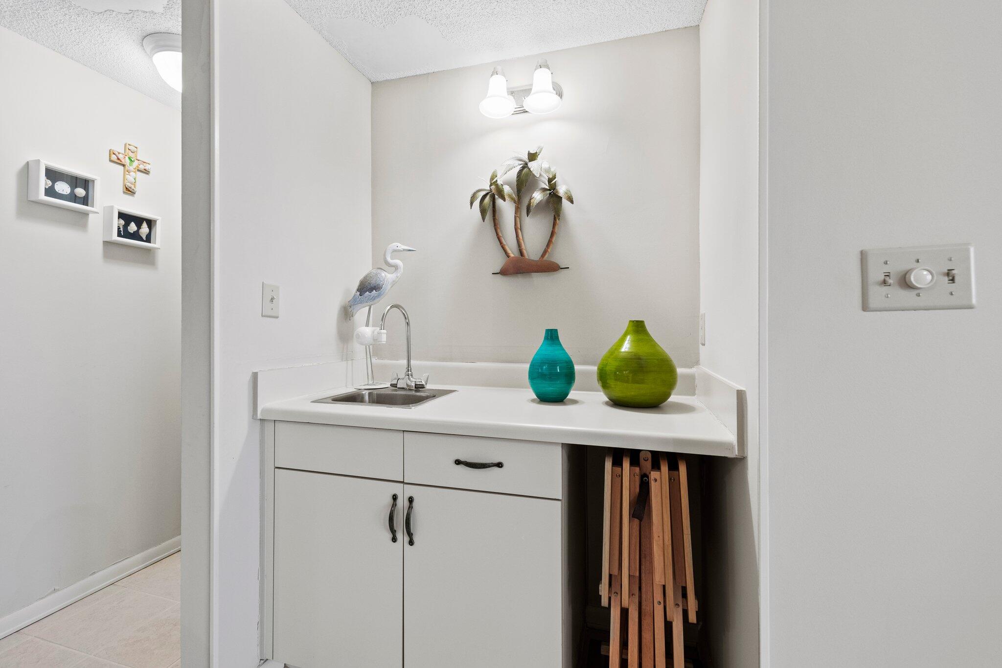 8271 Gulf Boulevard, APT 901