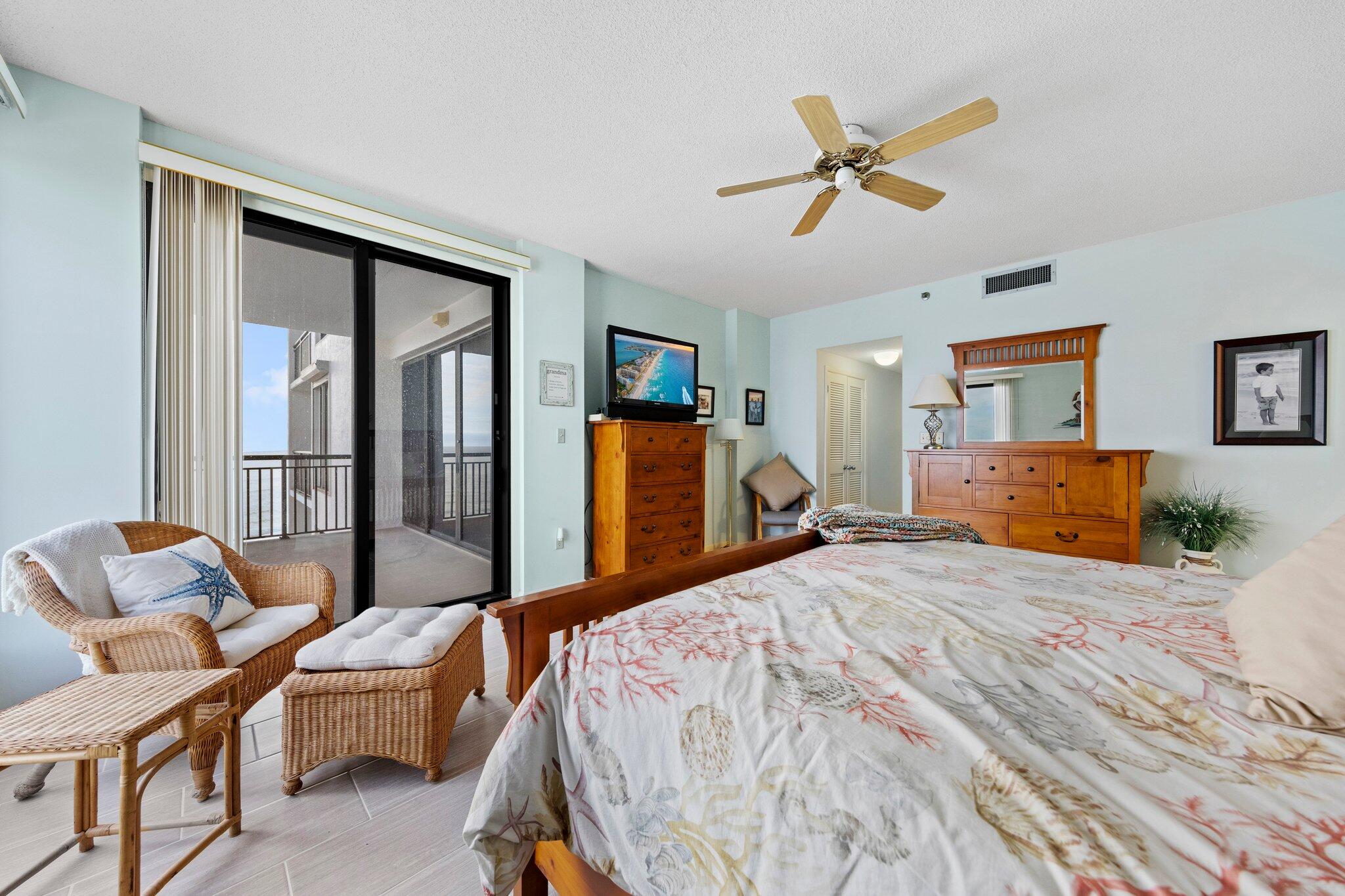 8271 Gulf Boulevard, APT 901