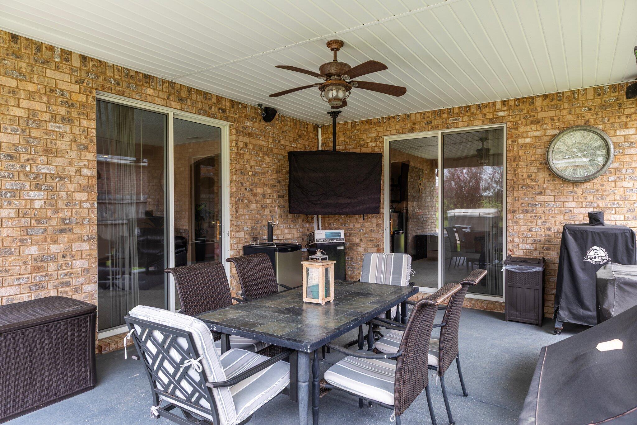 10108 Castleberry Boulevard