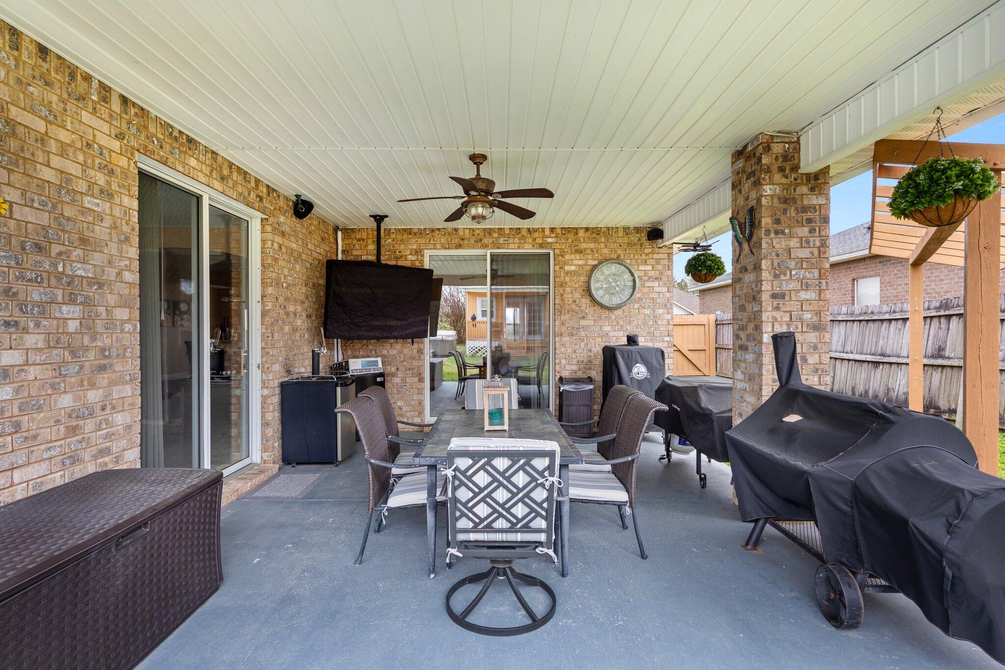 10108 Castleberry Boulevard