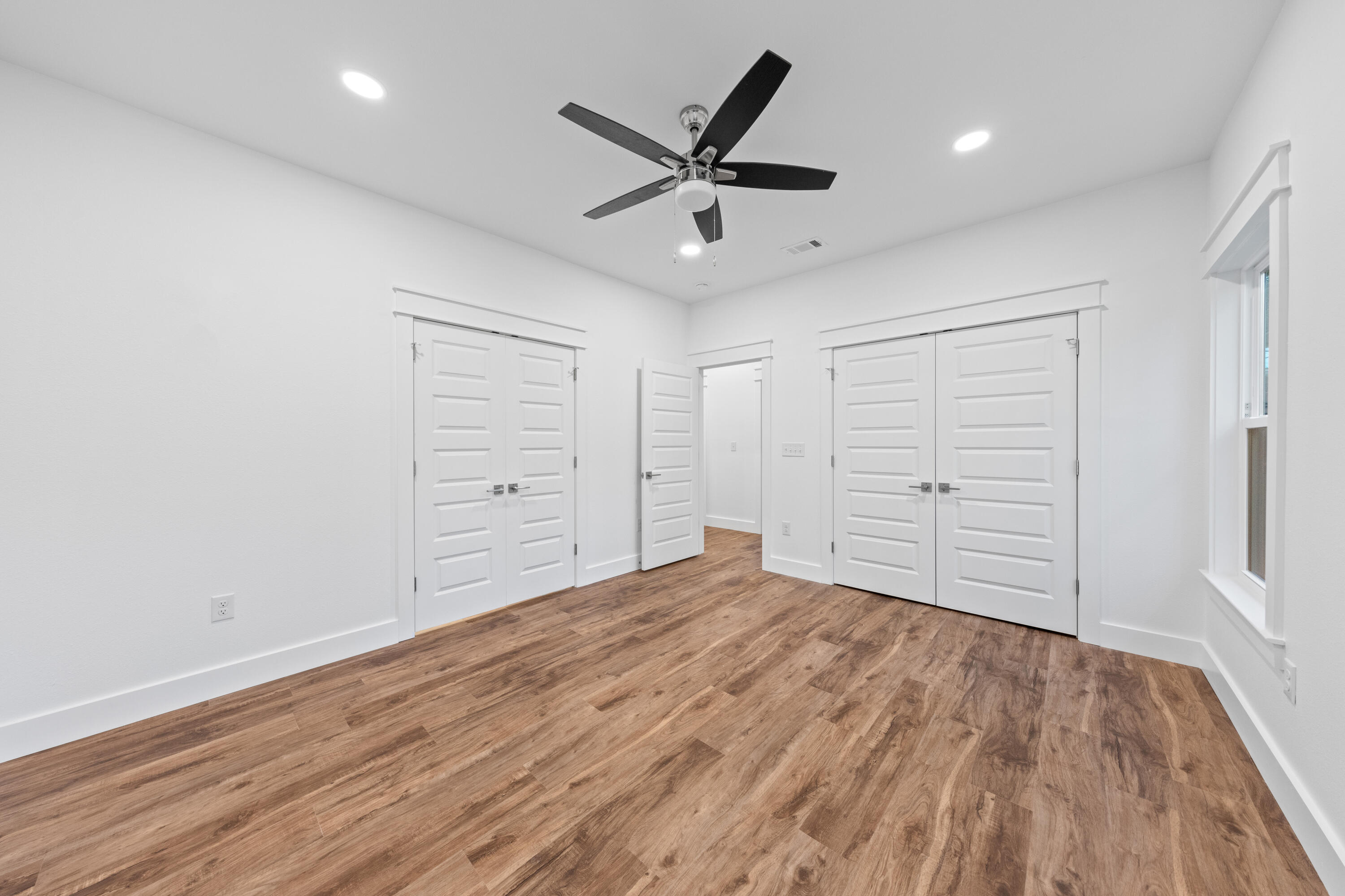 1239 E Point Washington Road