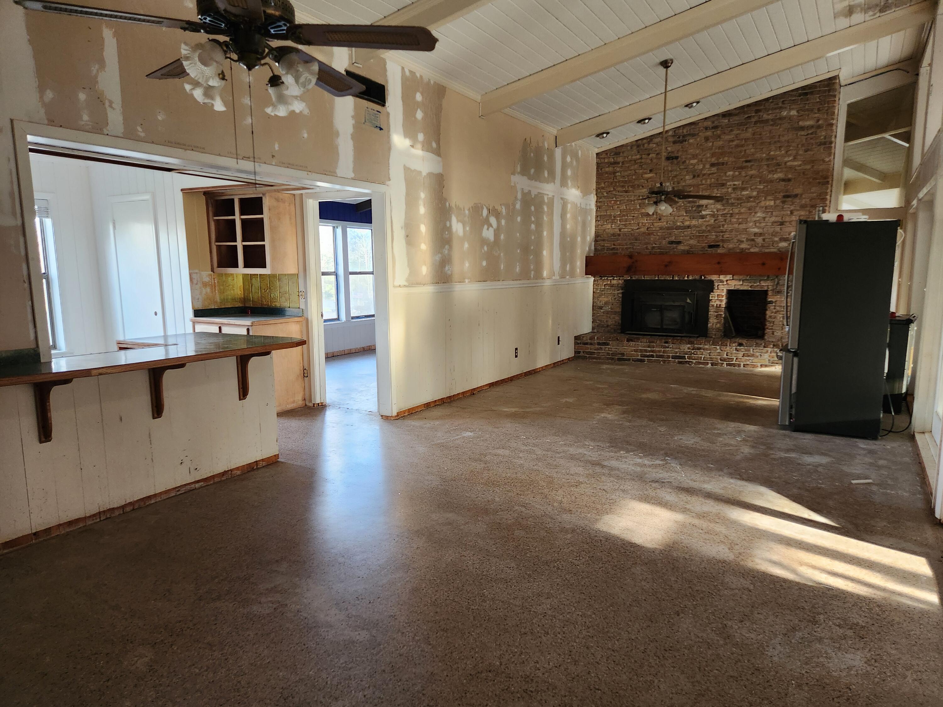 5131 Wiggins Lake Road