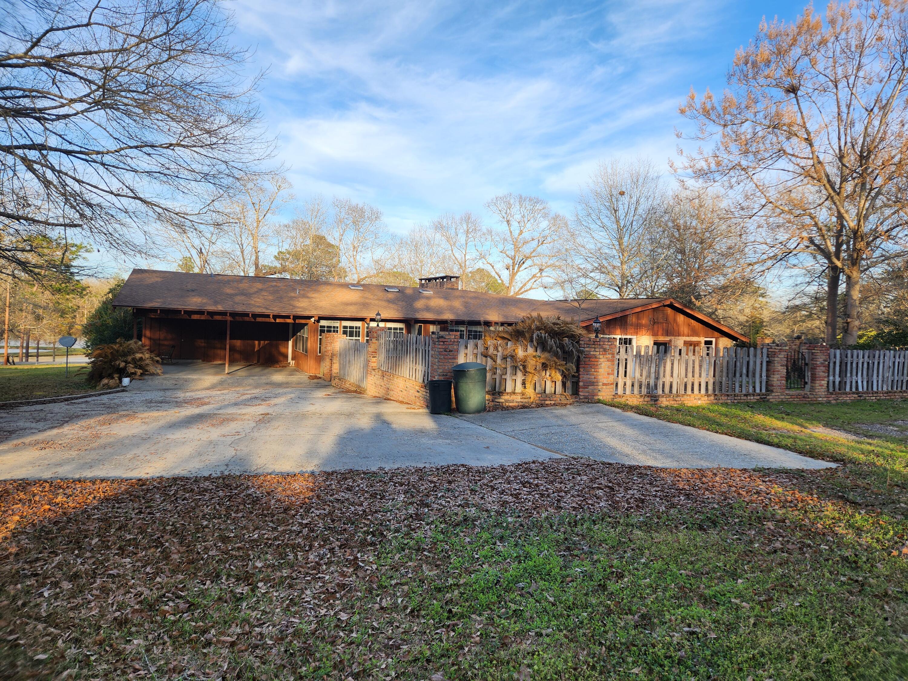 5131 Wiggins Lake Road
