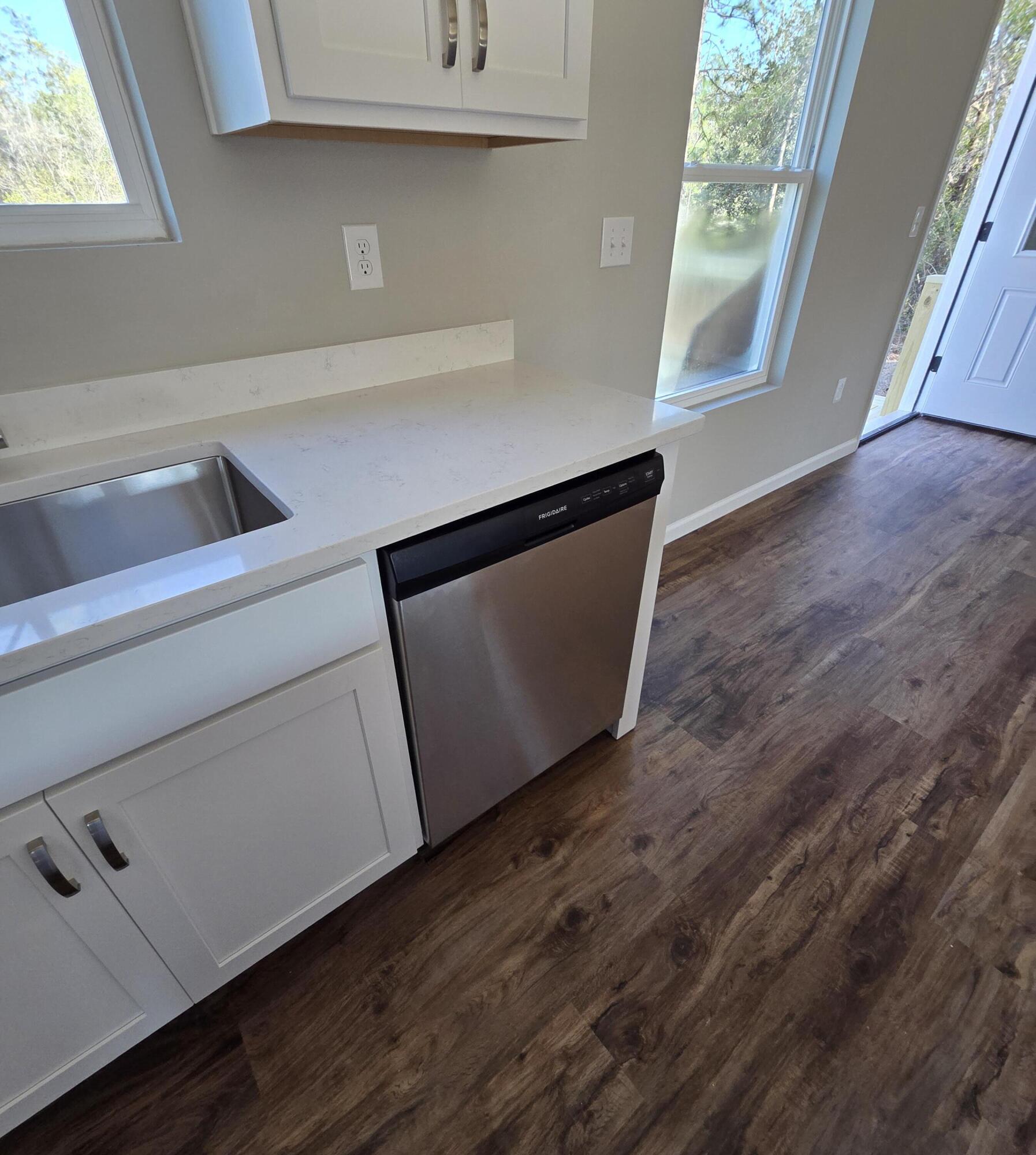 559 W Michaelangelo Road, DeFuniak Springs