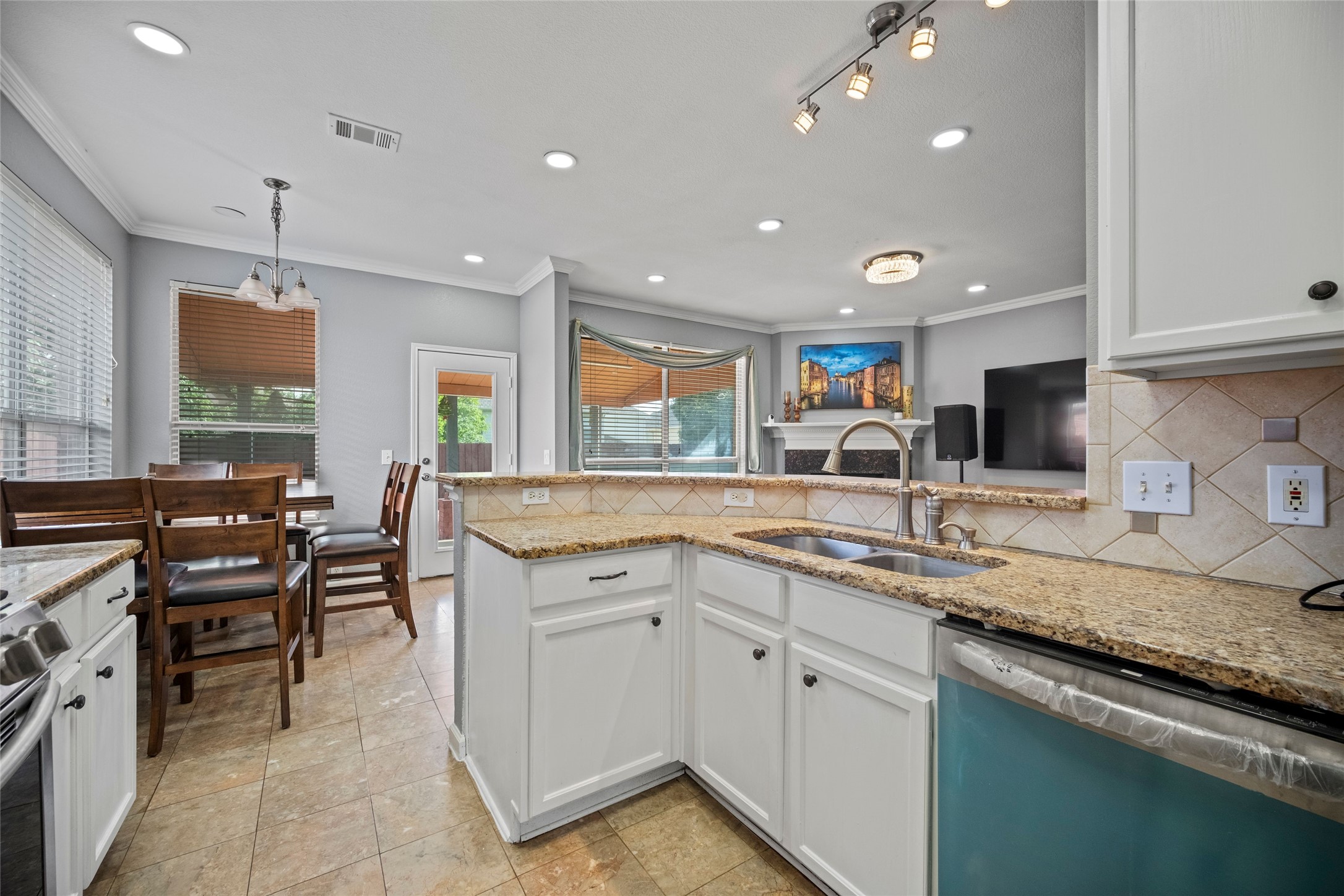 3816 Lacebark Lane