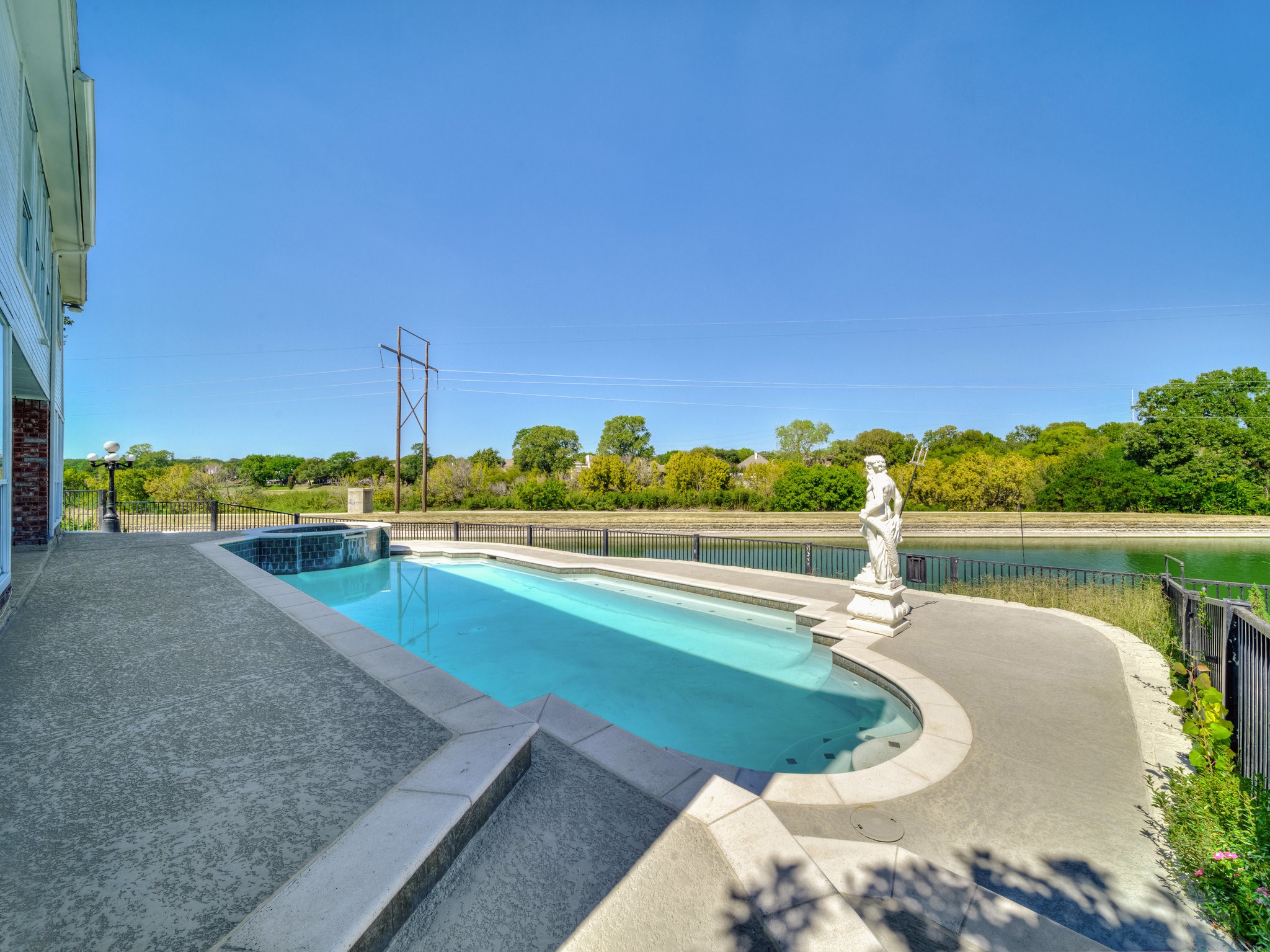 3007 Waterway Court