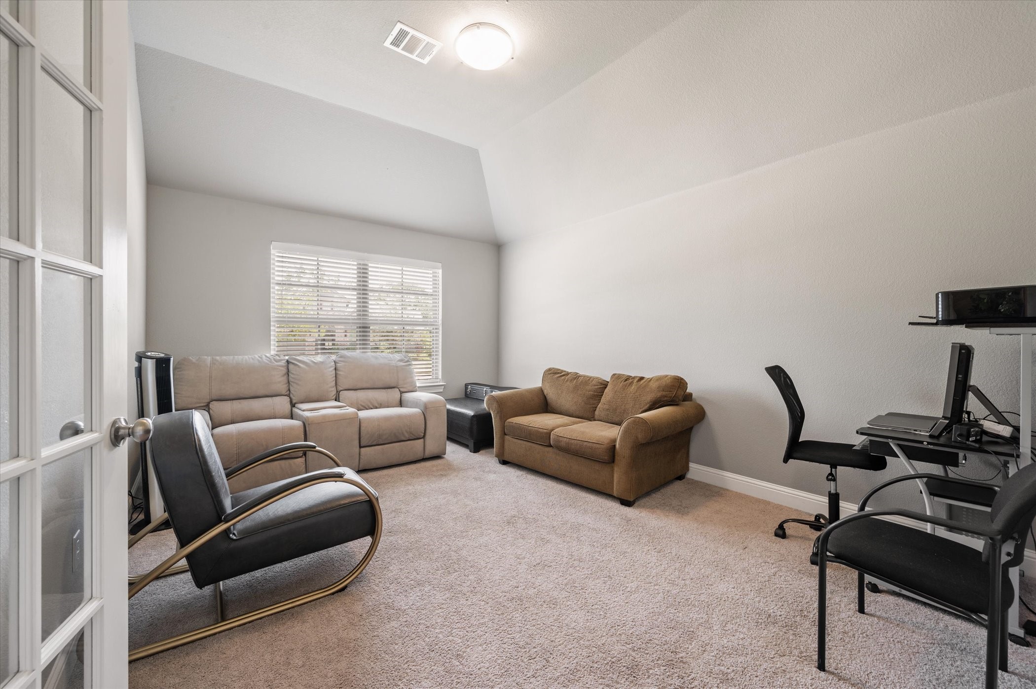 3827 Pine Valley Lane