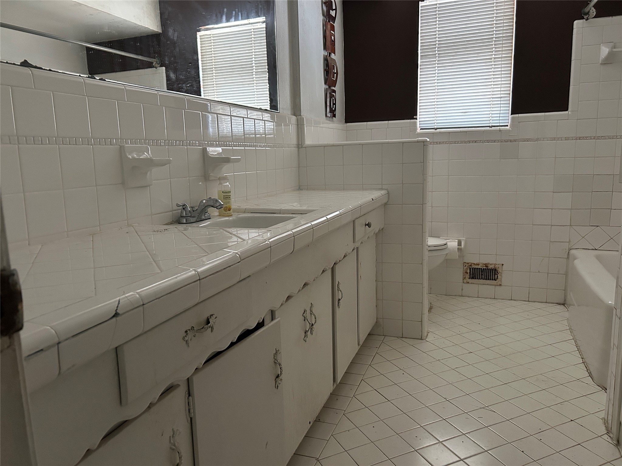 5610 Enchanted Lane