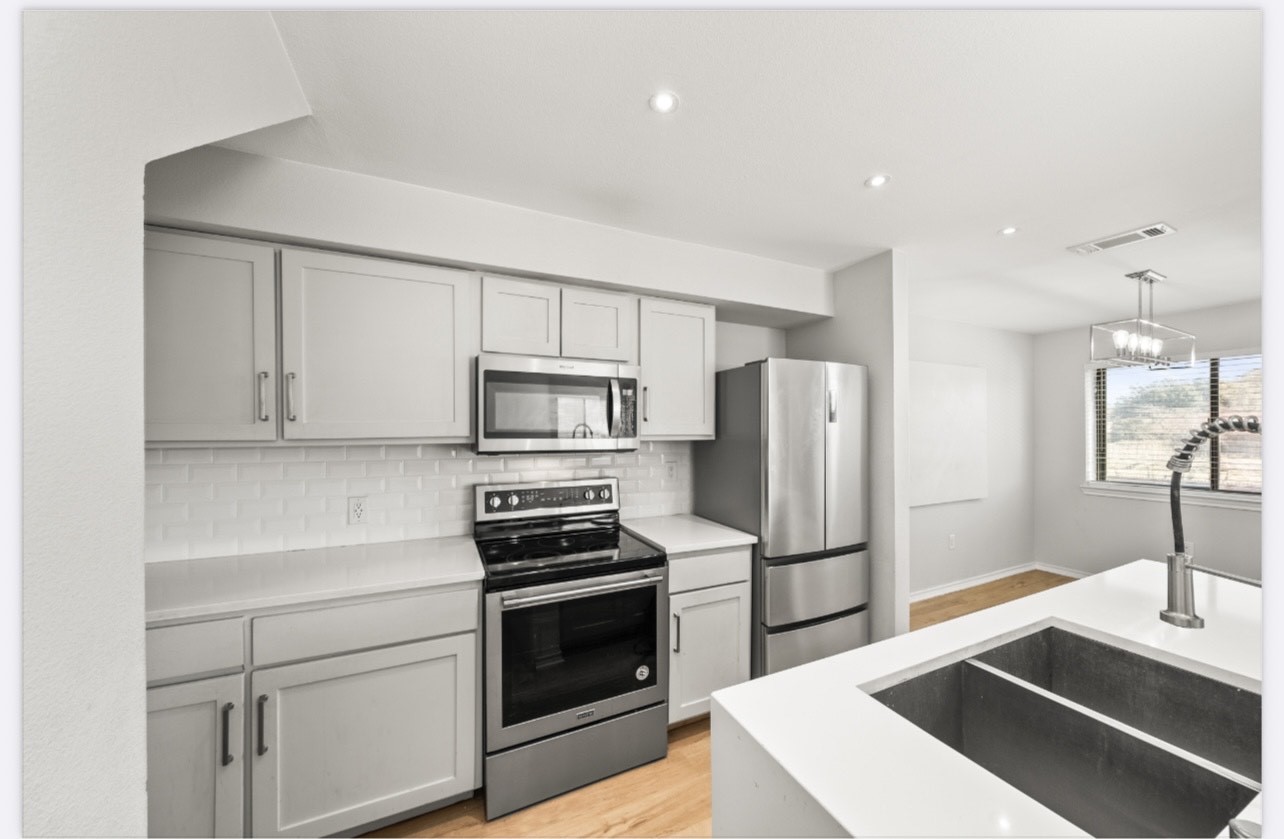 9837 Walnut Street 207