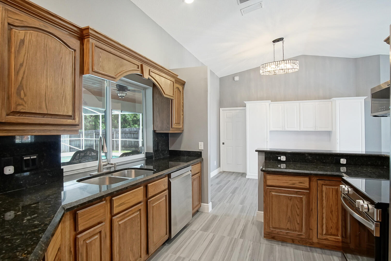 6800 NW Hogate Circle, Port St. Lucie