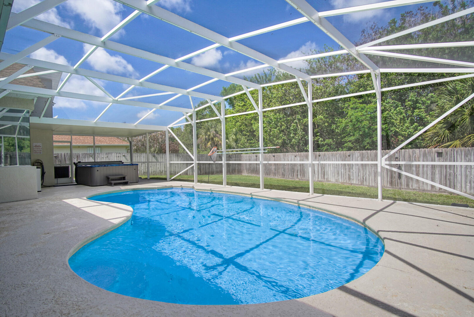 6800 NW Hogate Circle, Port St. Lucie