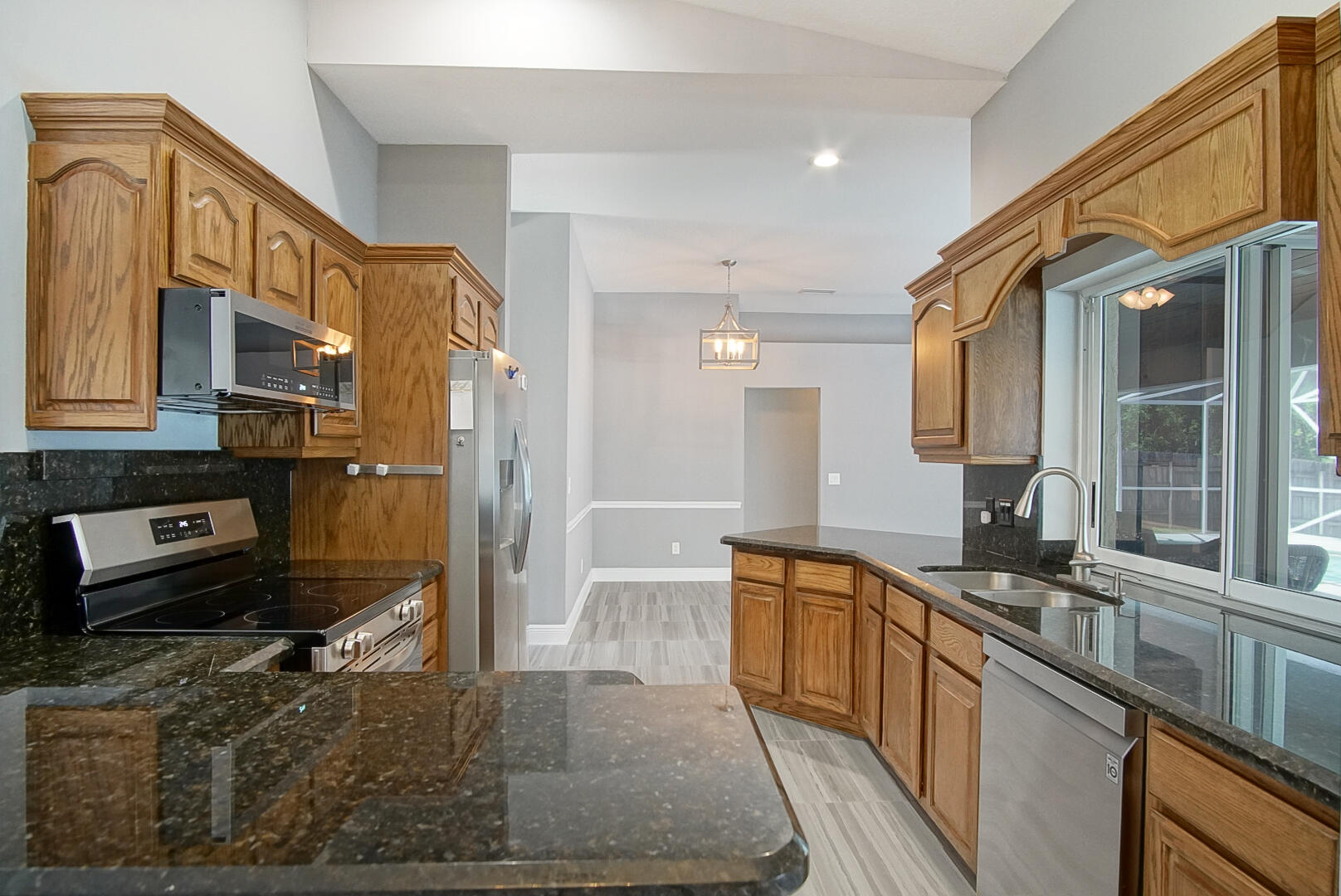 6800 NW Hogate Circle, Port St. Lucie