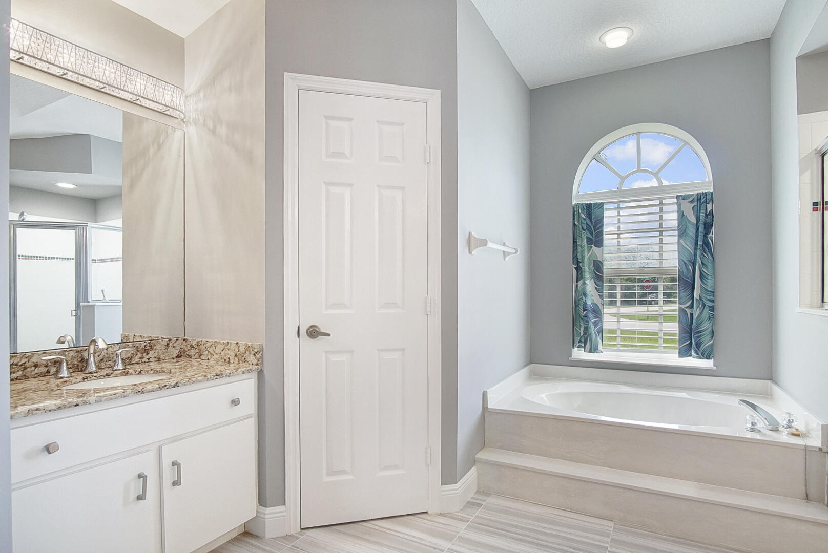 6800 NW Hogate Circle, Port St. Lucie