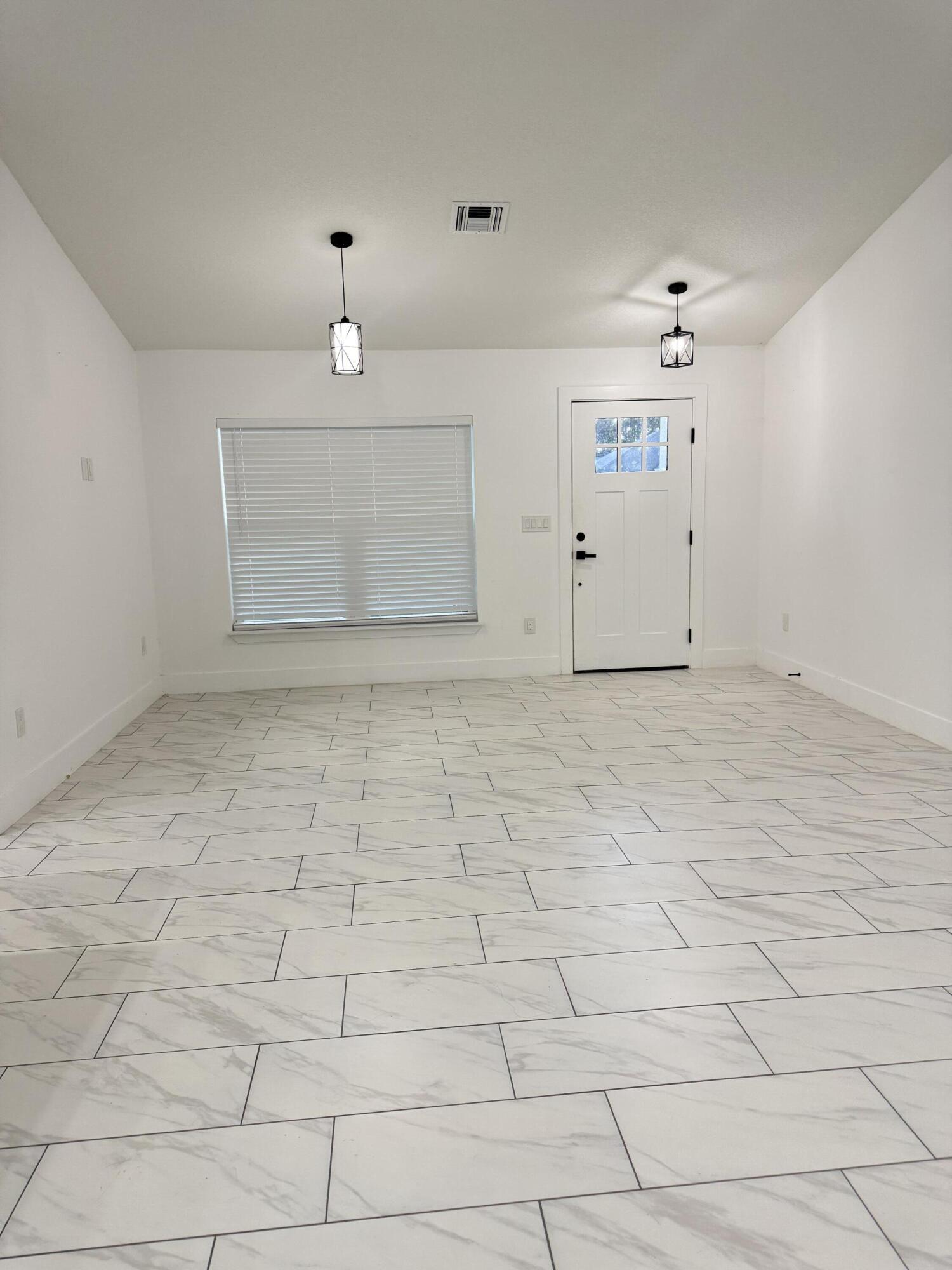 1013 Hammacher Avenue SW