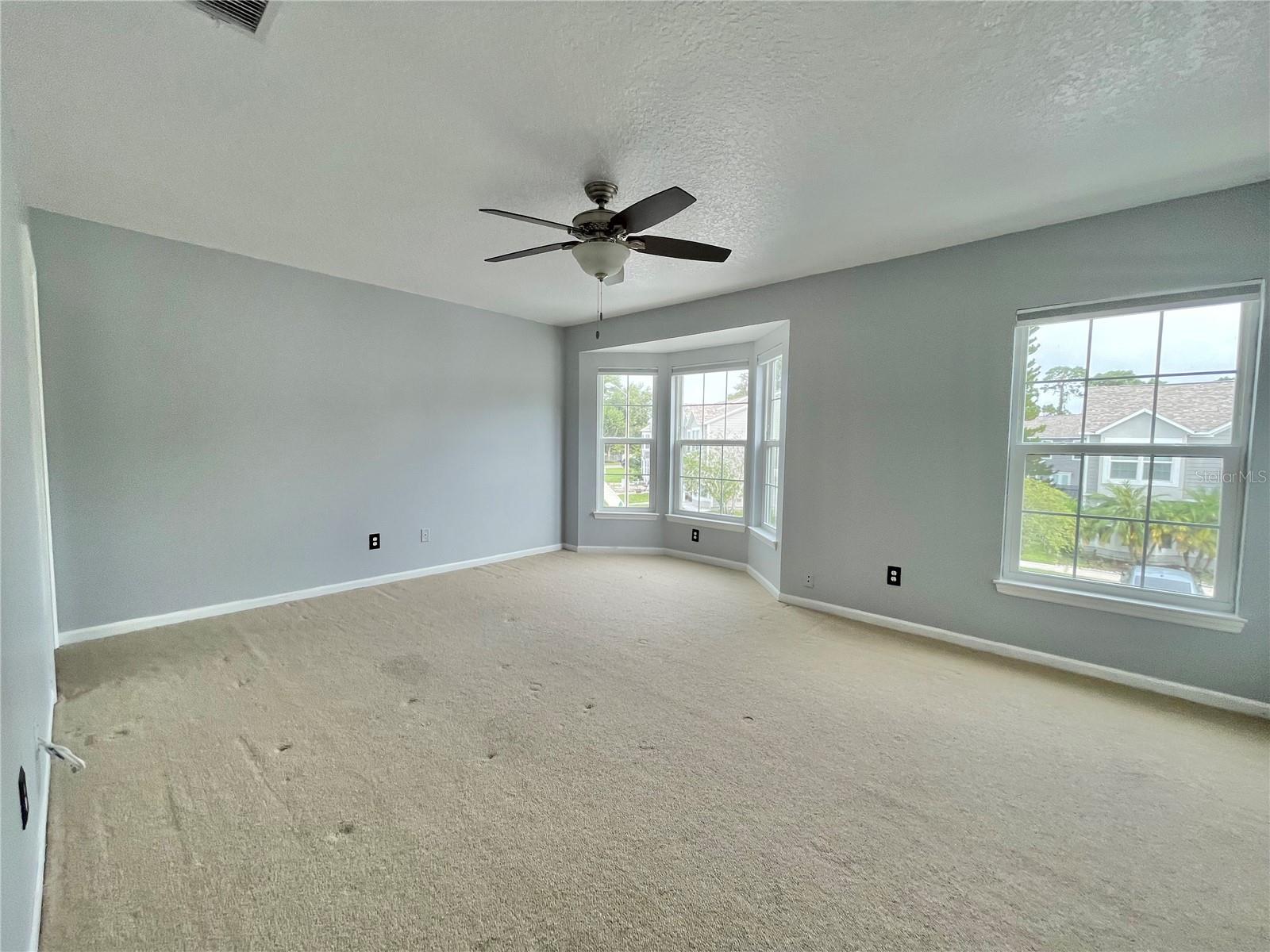 548 SHADOW GLENN PL