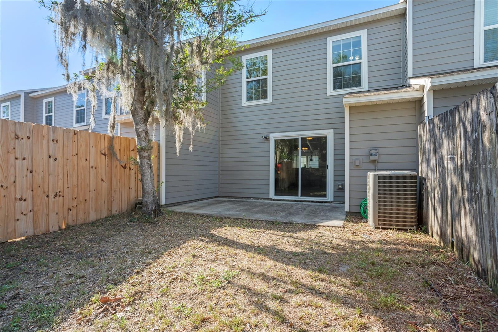 548 SHADOW GLENN PL