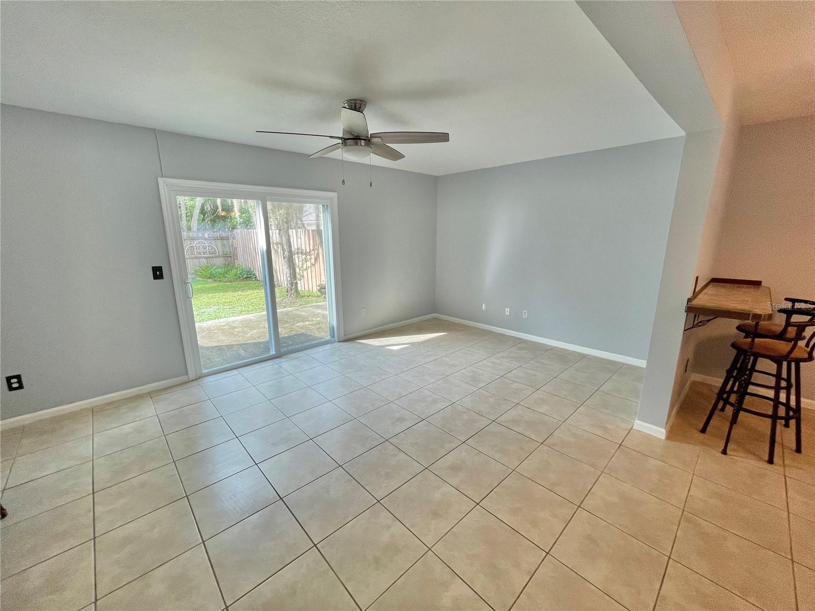 548 SHADOW GLENN PL