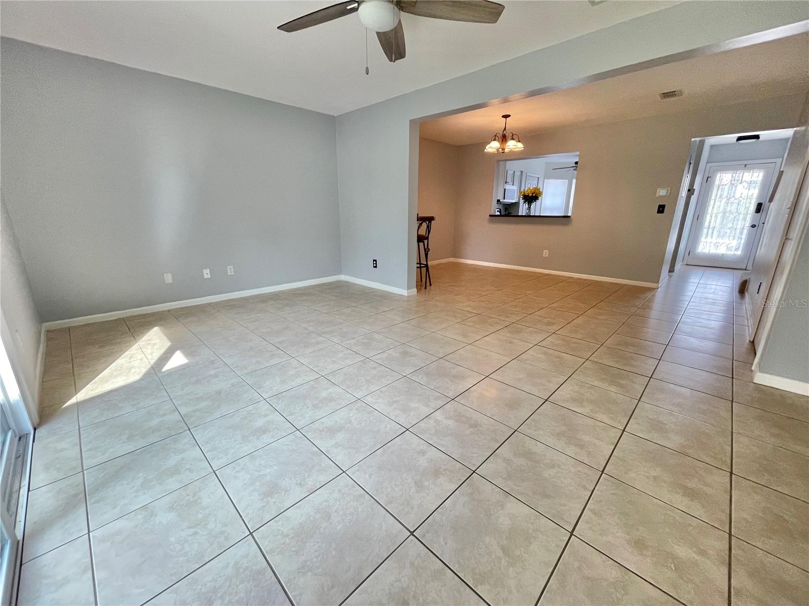 548 SHADOW GLENN PL
