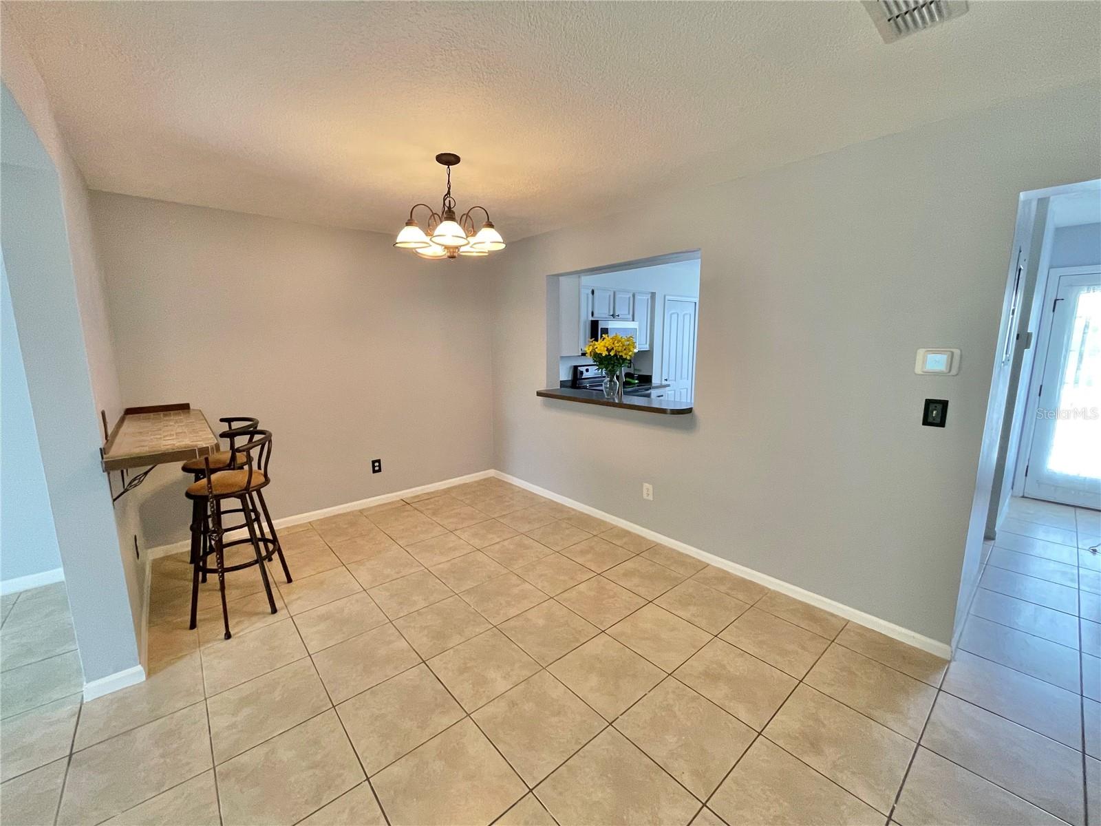 548 SHADOW GLENN PL