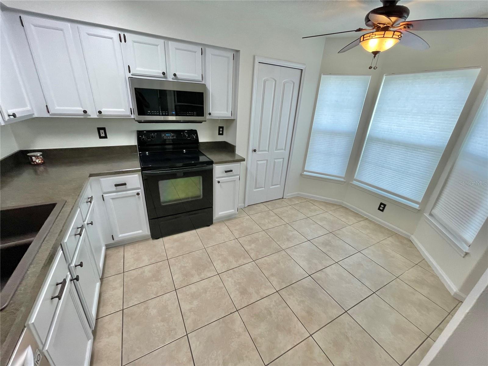 548 SHADOW GLENN PL