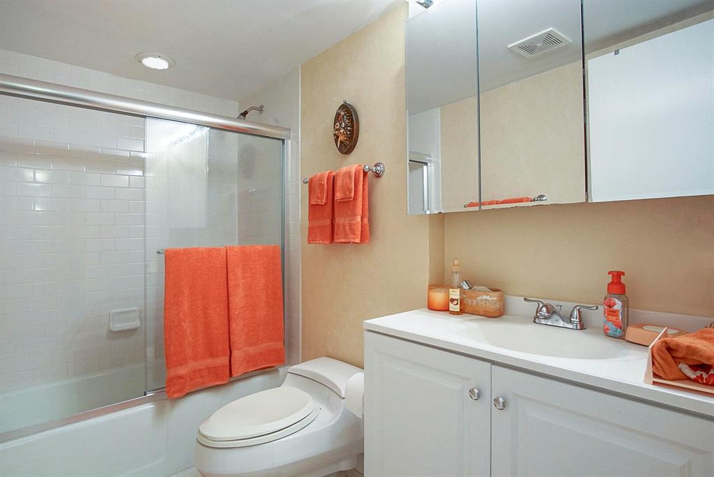 1800 SE Saint Lucie Boulevard 10108