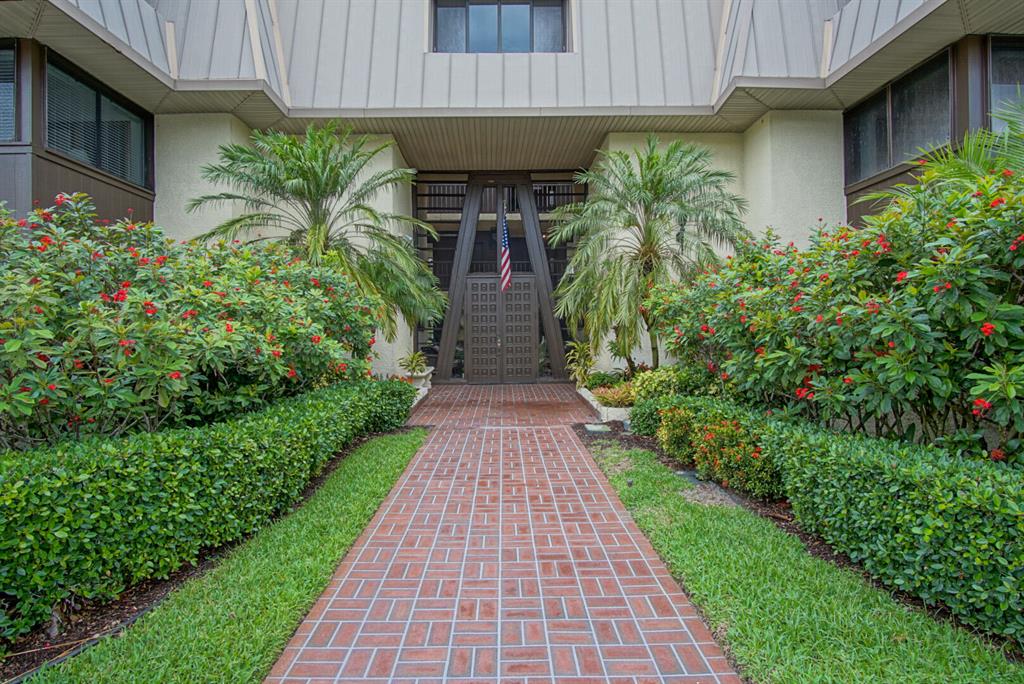 1800 SE Saint Lucie Boulevard 10108
