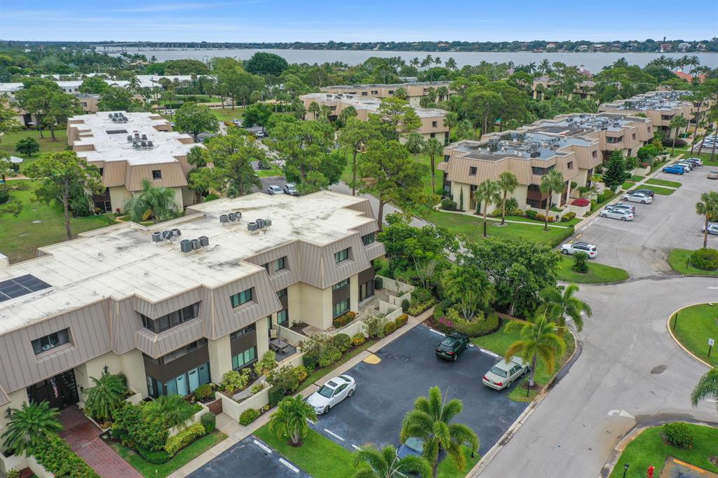 1800 SE Saint Lucie Boulevard 10108