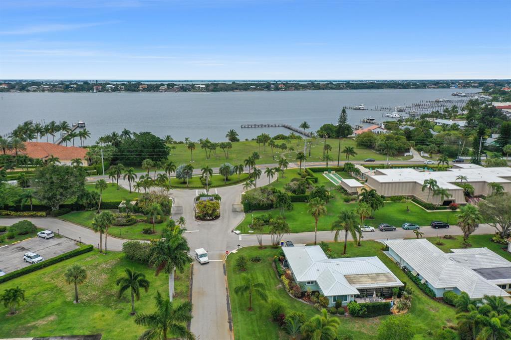 1800 SE Saint Lucie Boulevard 10108