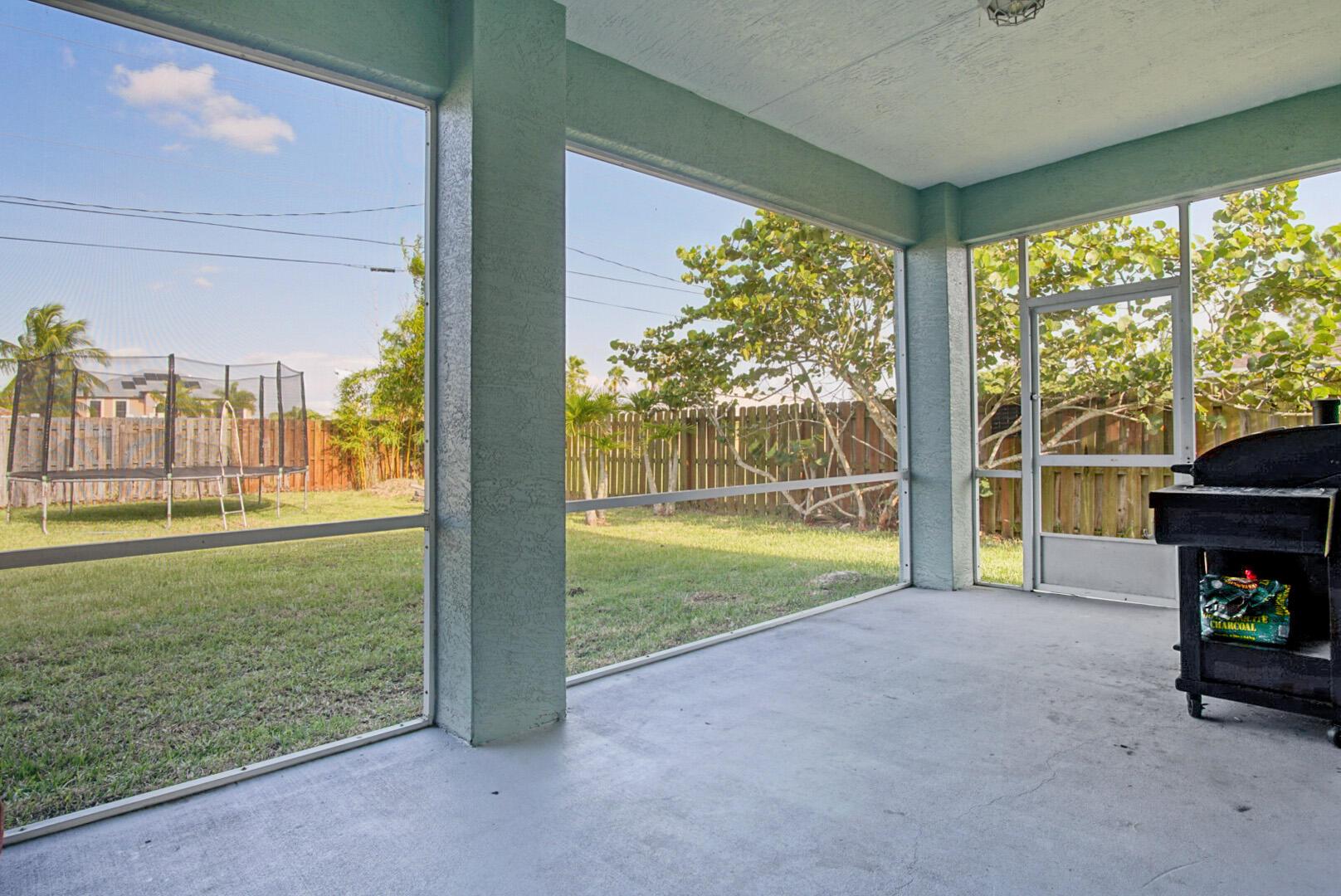 1971 SW Breezeway Street