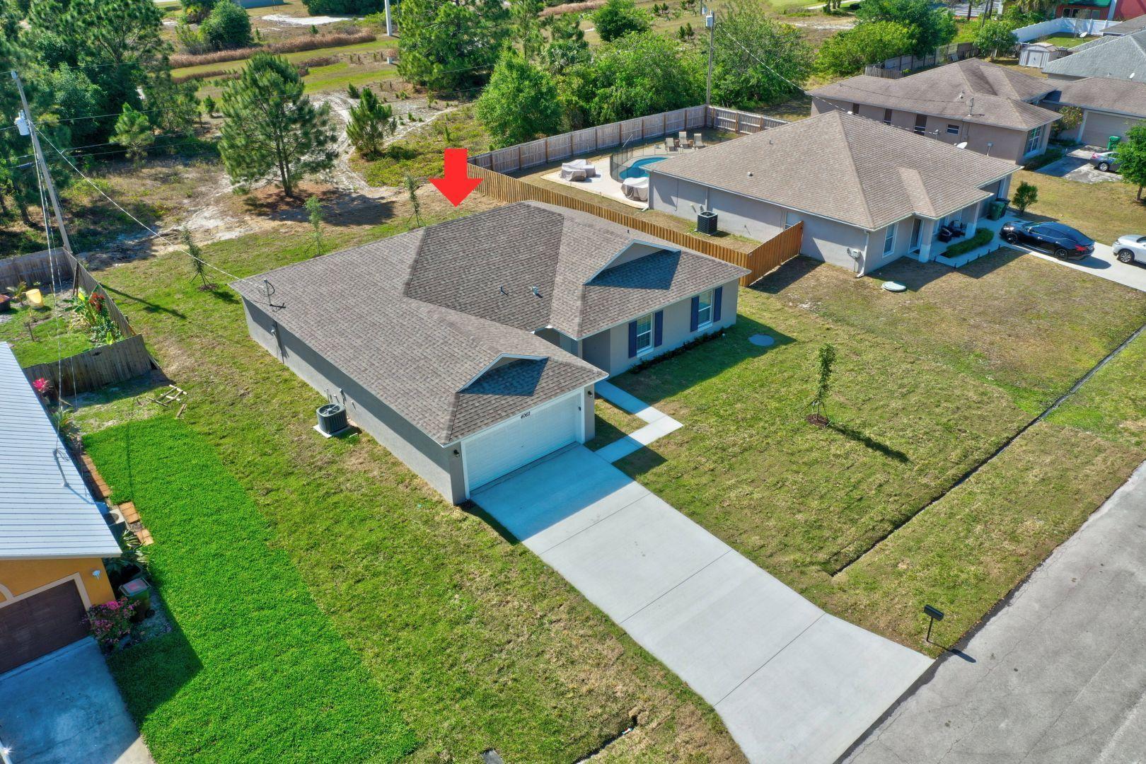 1010 SW Calmar Avenue