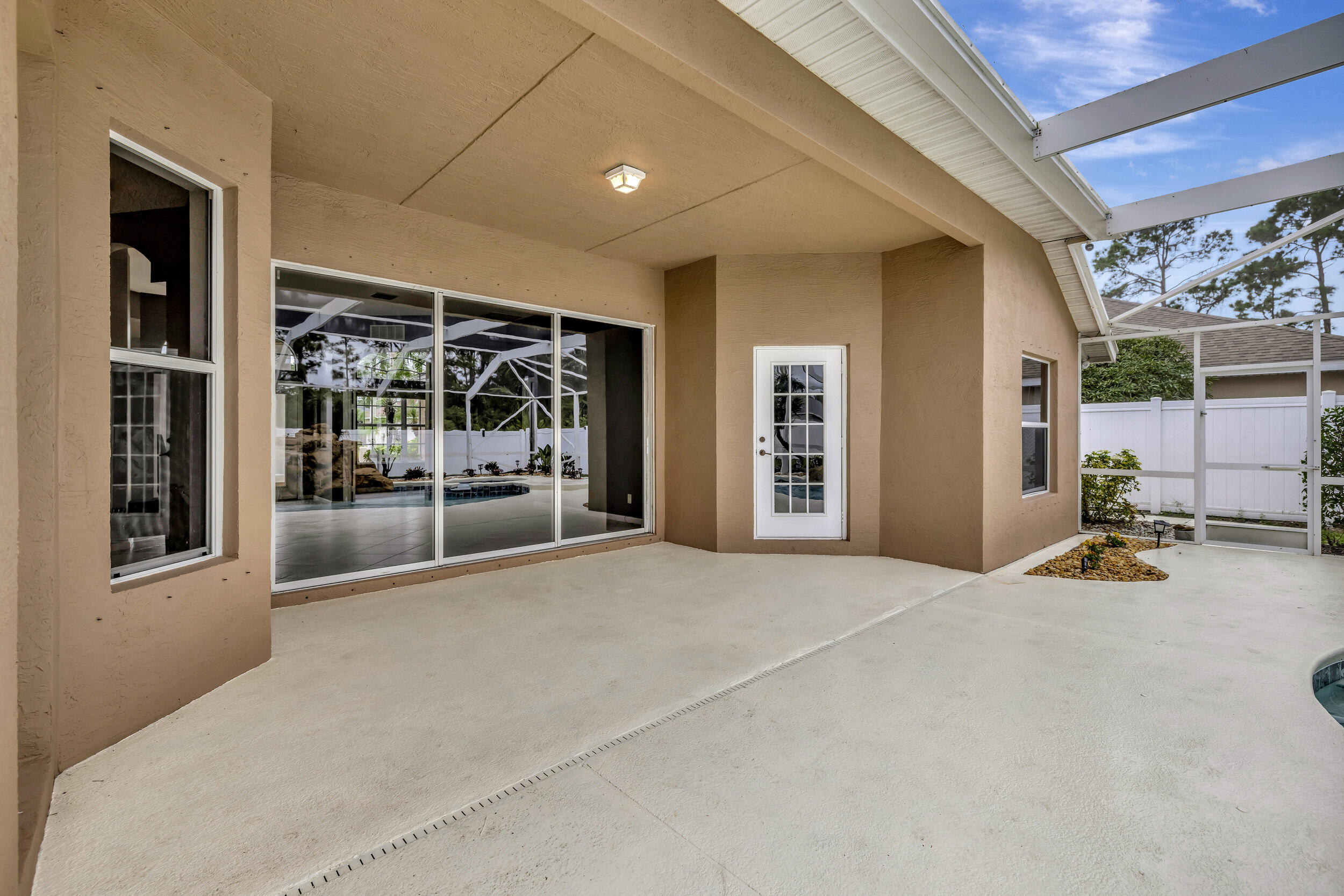 1241 SW Marmore Avenue