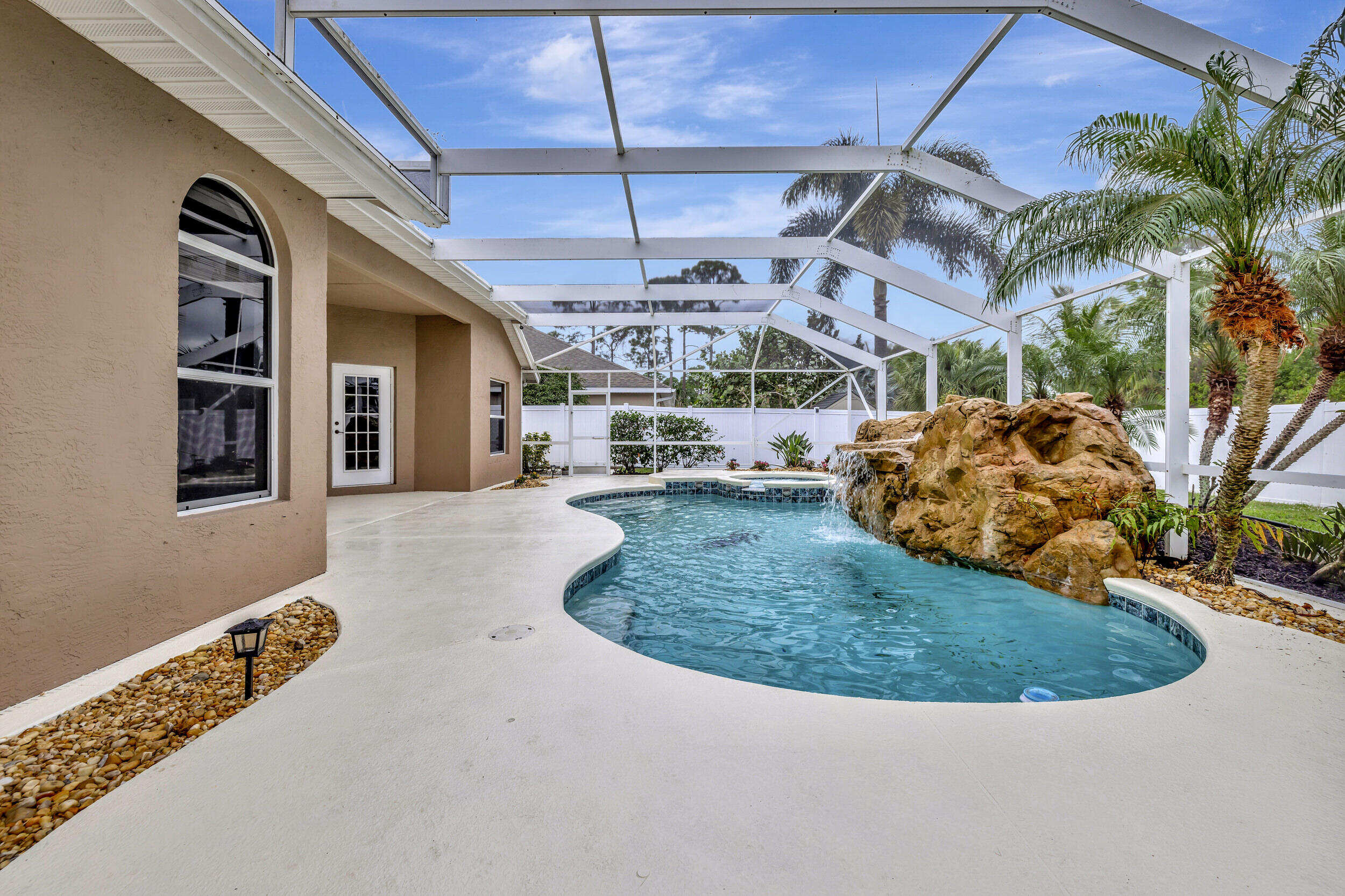 1241 SW Marmore Avenue