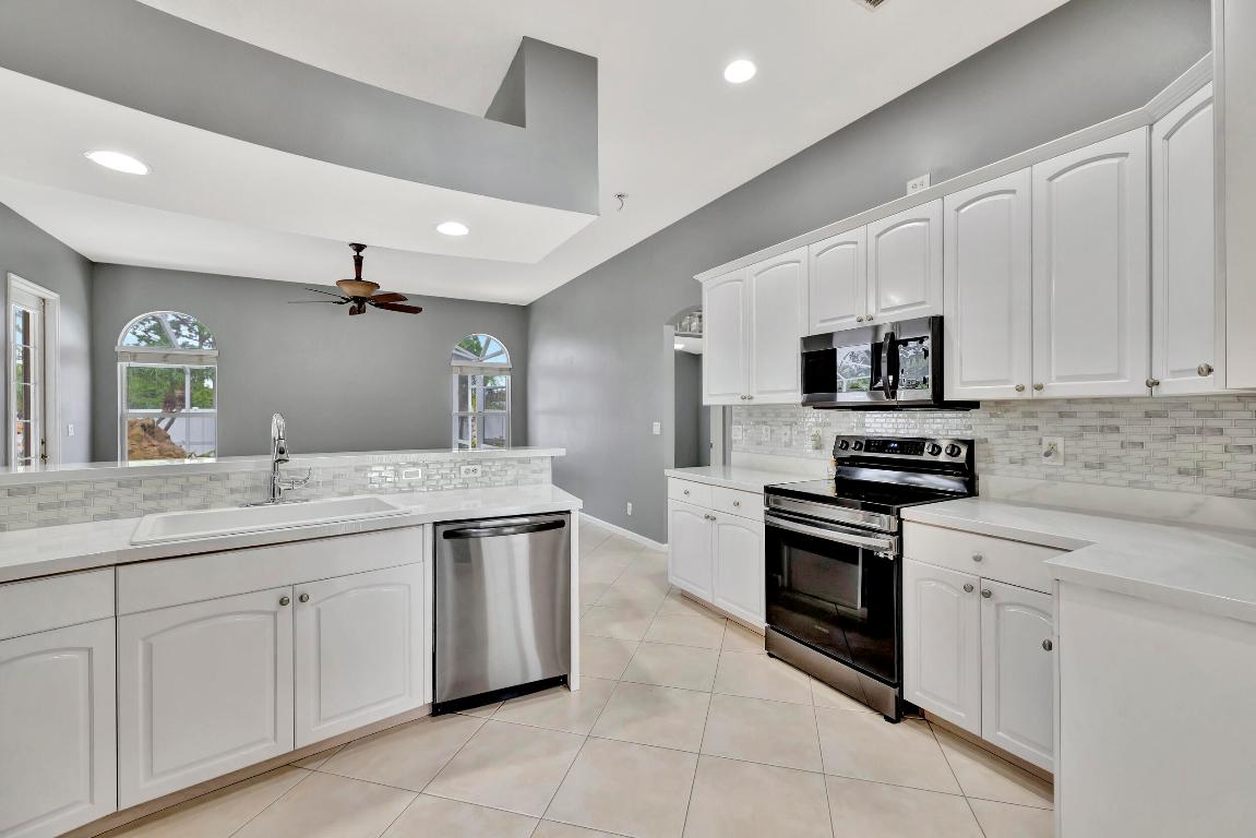 1241 SW Marmore Avenue