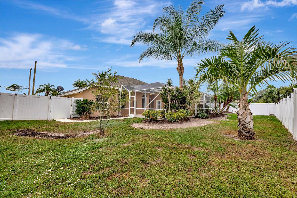 1241 SW Marmore Avenue