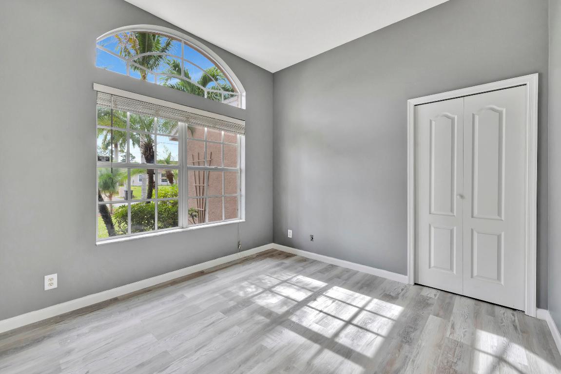 1241 SW Marmore Avenue